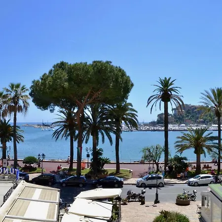 Butterfly Daire Rapallo