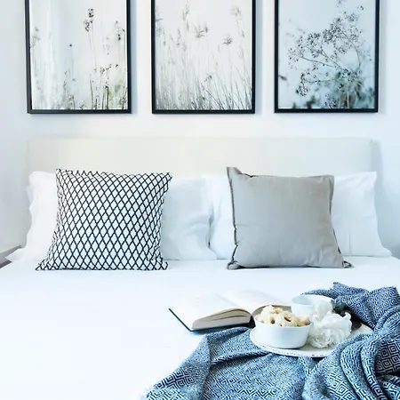 Butterfly Apartment *